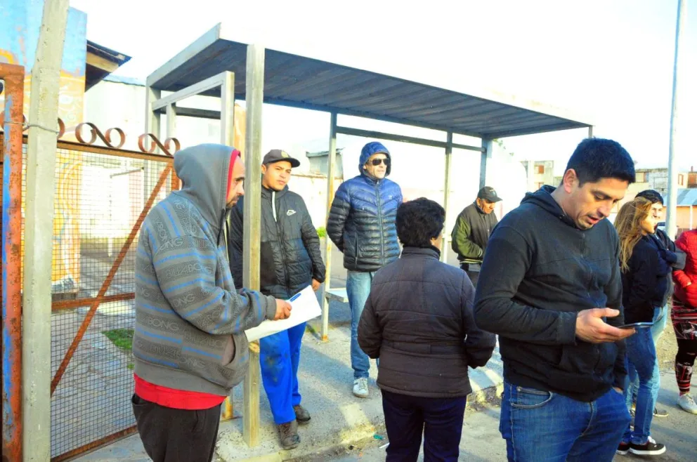 Líos en la puerta de la Junta del Guido: "Fueron a reclamar 8 o 9 vecinos" 
