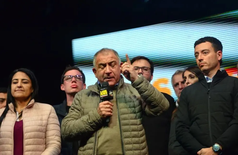 "Los tipos repartían droga": la terrible acusación de Luis Juez hacia el oficialismo 