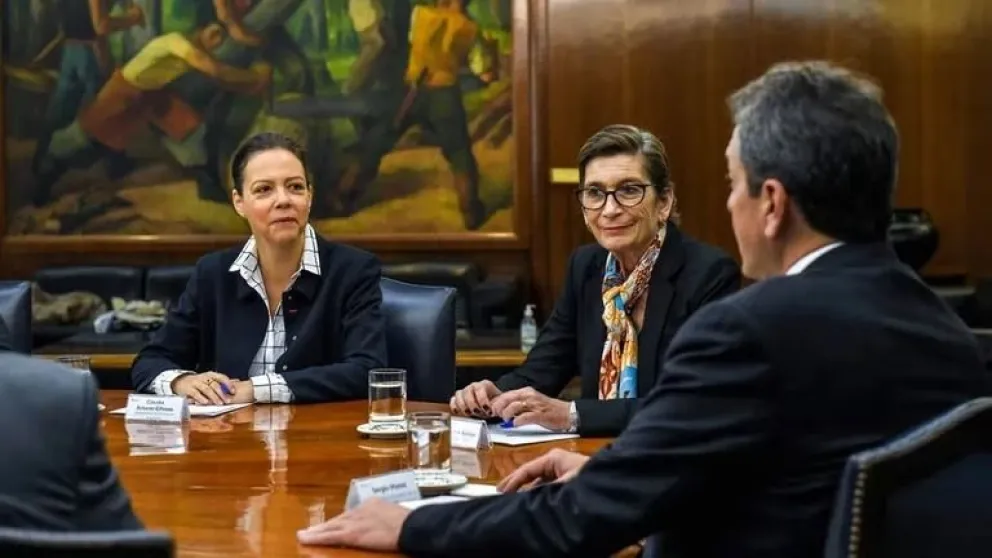 El Gobierno firmó convenios con los integrantes del Club de París: sólo resta un país para cerrar el acuerdo
