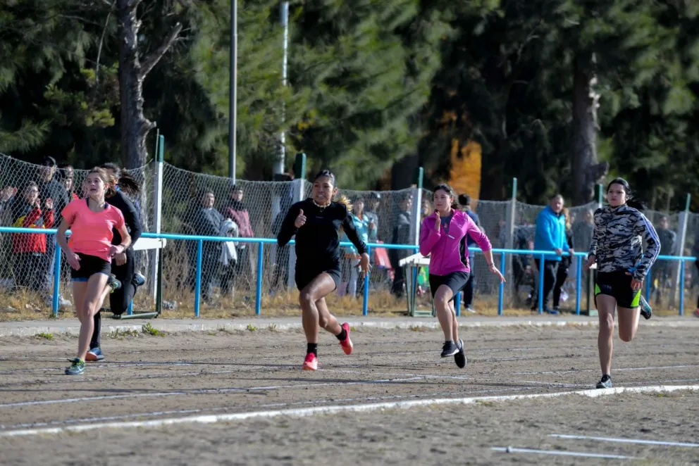 Se busca garantizar que todas las franjas etarias puedan acceder a actividades deportivas gratuitas y diversas.