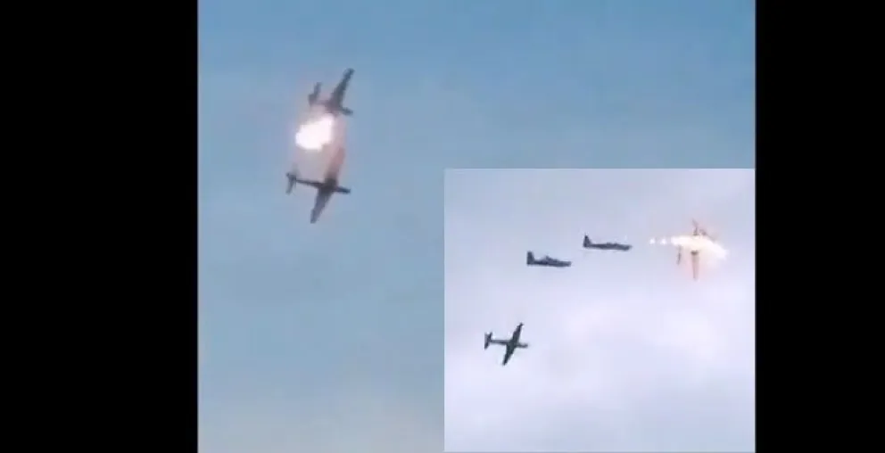 Video: piloto murió al chocar con otro avión durante un entrenamiento
