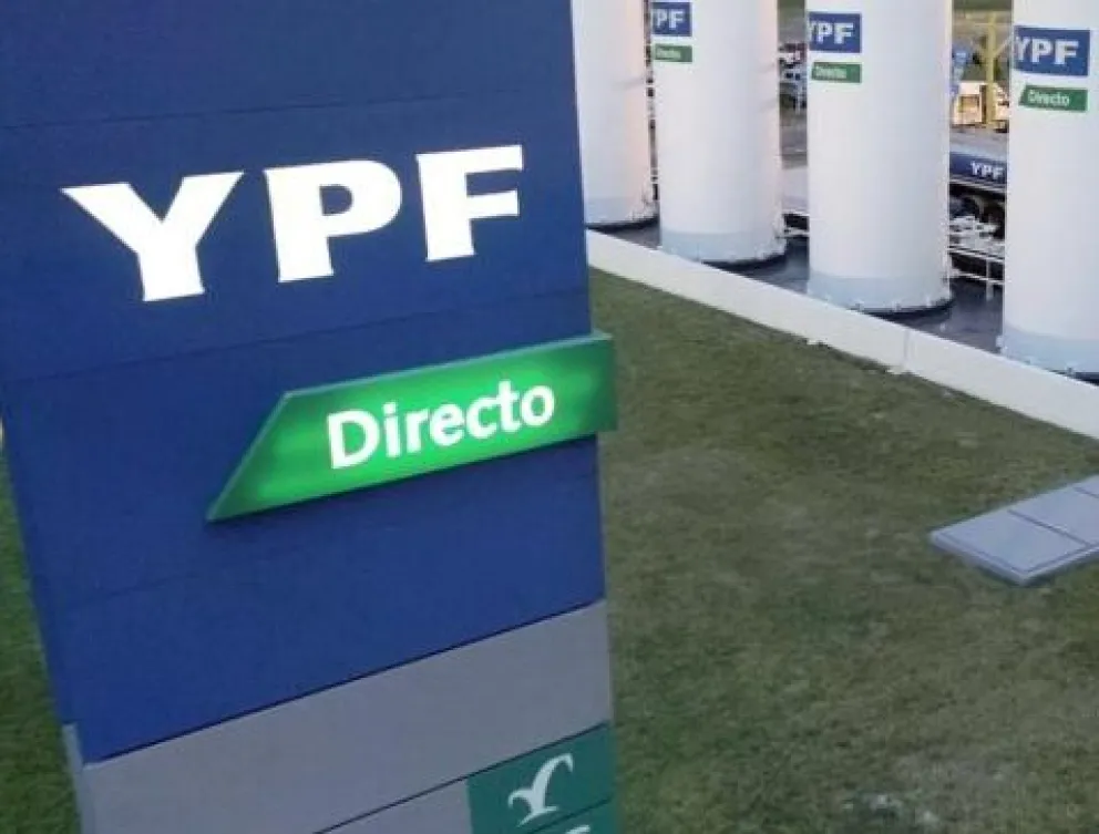 Compró una camioneta a Vialidad que usaba con combustible oficial