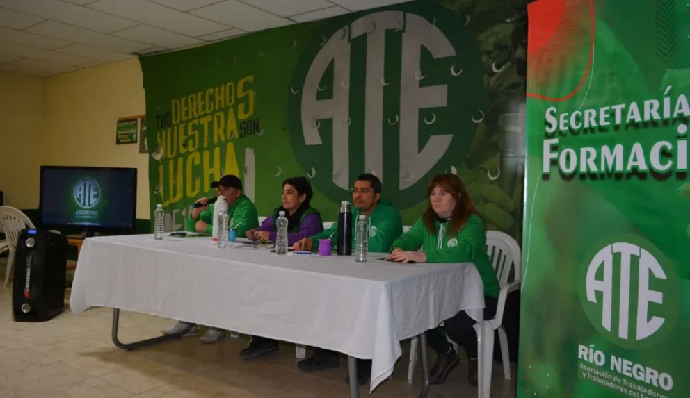 Exigen saber cuándo se cobran los aguinaldos