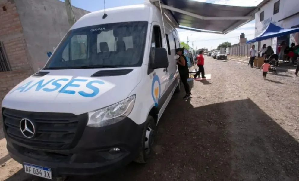 "Estado presente": un vínculo con el vecino para resolver sus trámites en el barrio