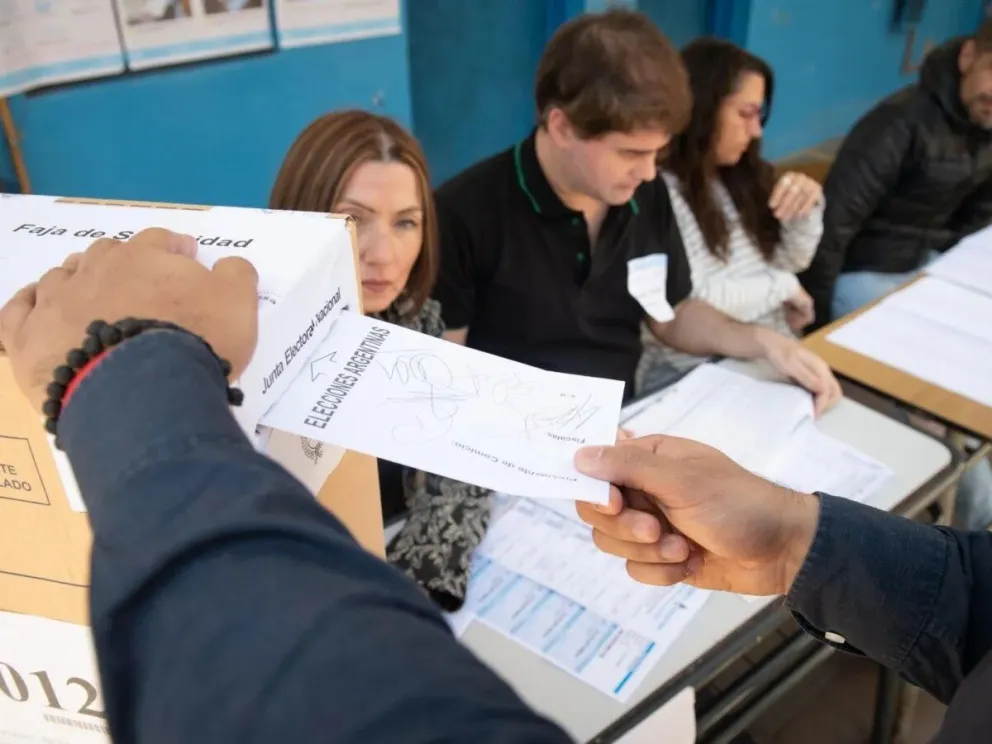 Cómo inscribirse para ser autoridad de mesa en las elecciones y ganar hasta $40.000