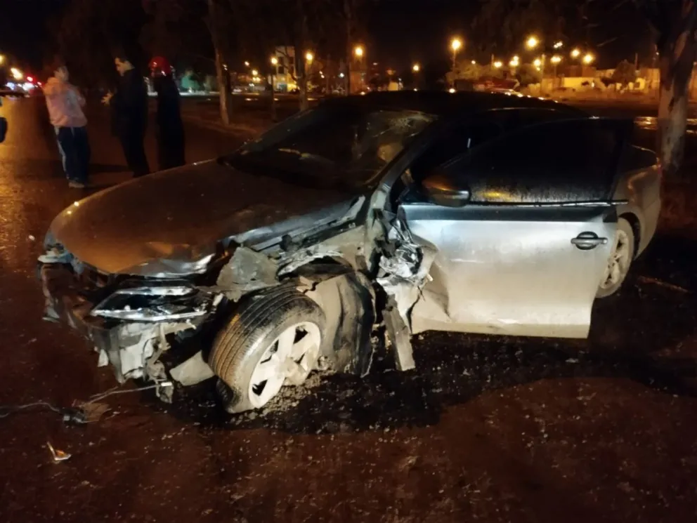 Dos autos destrozados en la ruta 1 con heridos de distinta consideración