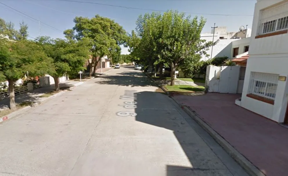 Un joven fue asaltado en plena madrugada: la maniobra que utilizaron los delincuentes para meterse en su casa 