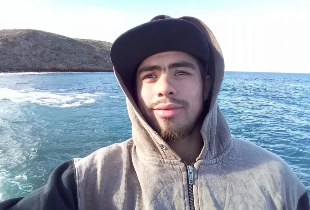 "Nano" García, el joven agredido en Sierra Grande, pelea por su vida