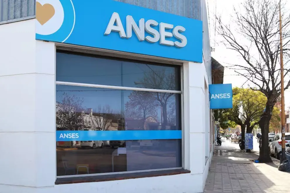 Prestaciones de ANSES: quiénes cobran el viernes 8