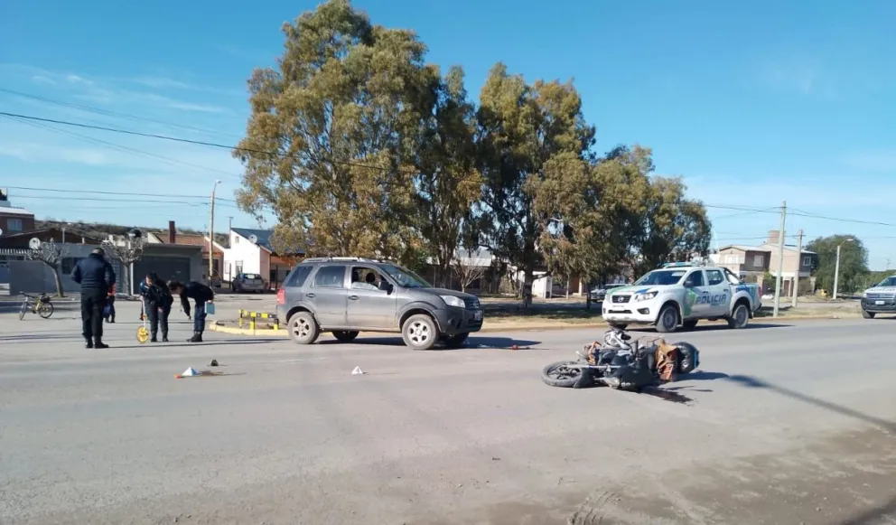 Nuevo accidente de tránsito en peligrosa salida del barrio San Roque