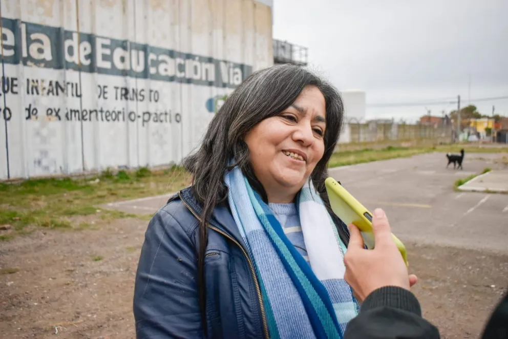 Sandra Velázquez, presidenta de la fundación, dio que en el lugar se organizaba la entrega de alimentos y donaciones.