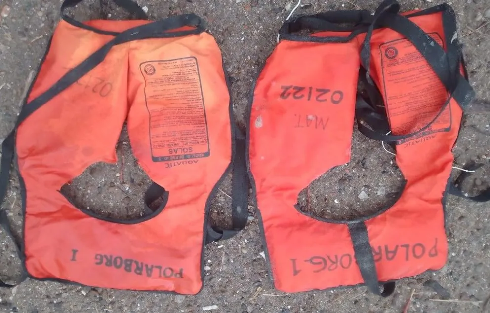 Tras sacar a la lancha "Paola Andrea" rastrillaron la costa en búsqueda de Matías Roco 
