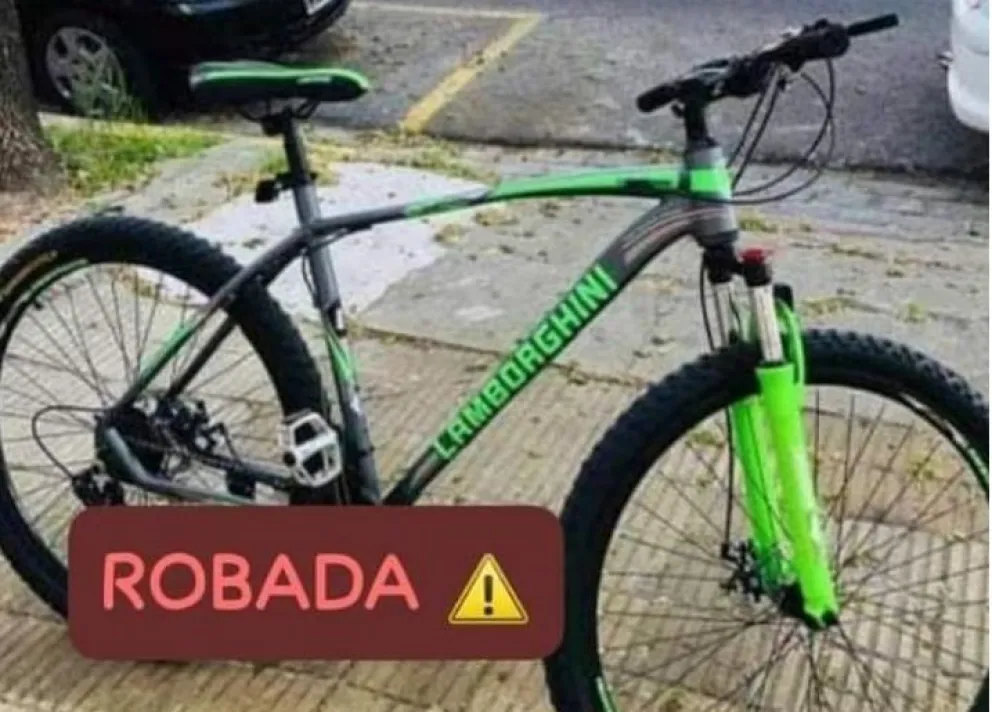 El robo de una bicicleta terminó a las piñas y con una casa incendiada