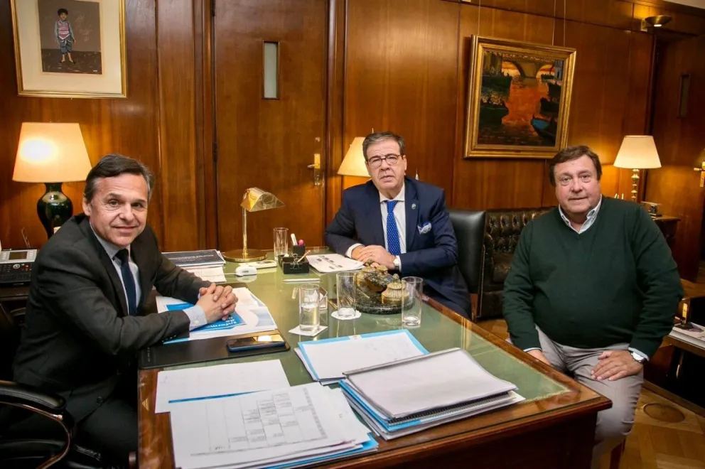 No se detendrá la construcción de la terminal de San Antonio Oeste