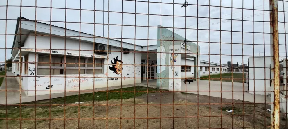 La adolescente que entró armada a la escuela fue dispuesta a apuñalar a una chica