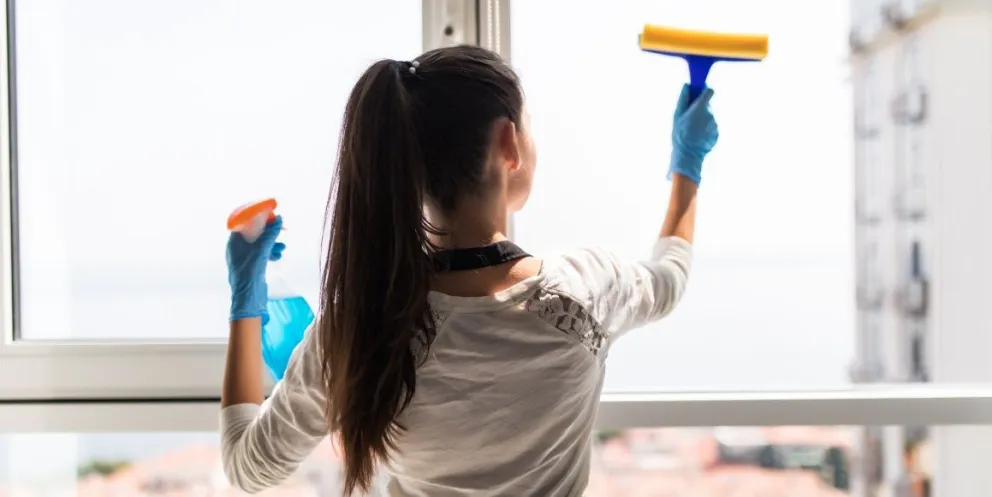 Ya es oficial el aumento para personal de casas particulares: de cuánto serán los sueldos