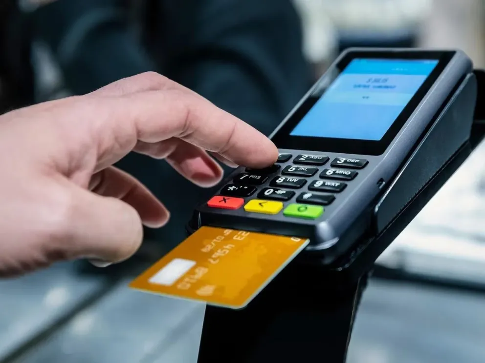 El uso de tarjetas de crédito crece y se priorizan pagos en cuotas