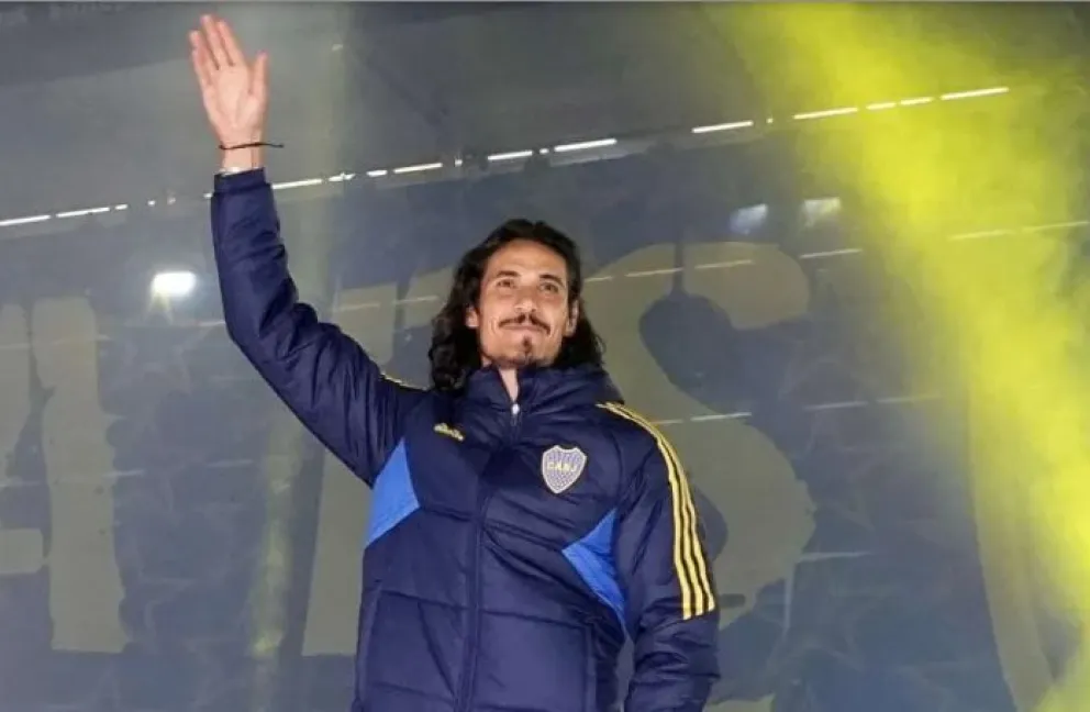 Edinson Cavani fue presentado oficialmente en Boca: "Es una responsabilidad muy grande ponerme esta camiseta"
