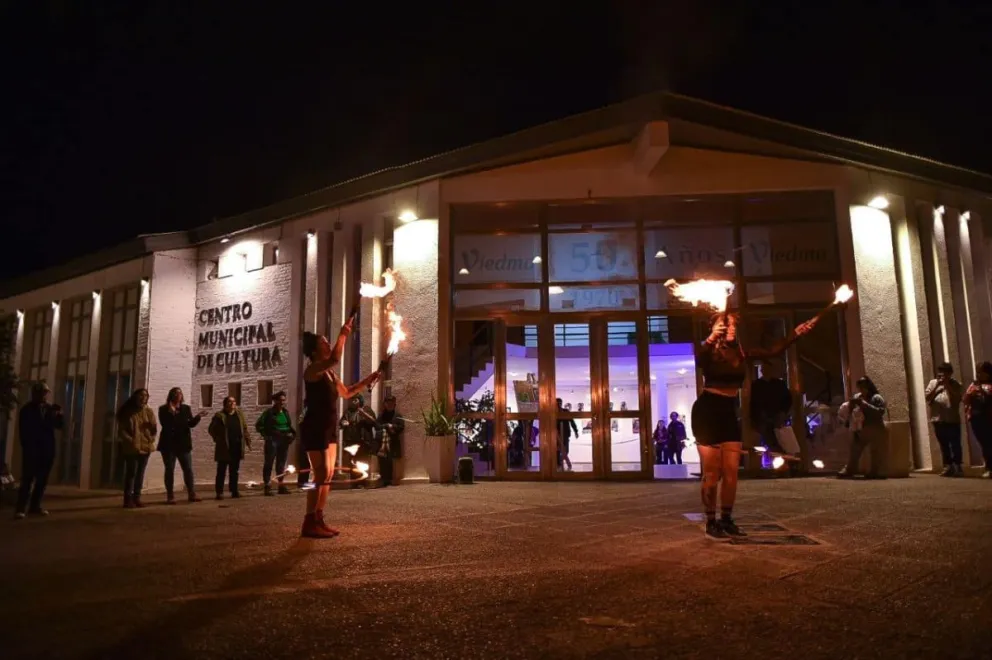 "Mostra", creación de Azul Cufré se exhibe en el Centro Cultural de Viedma