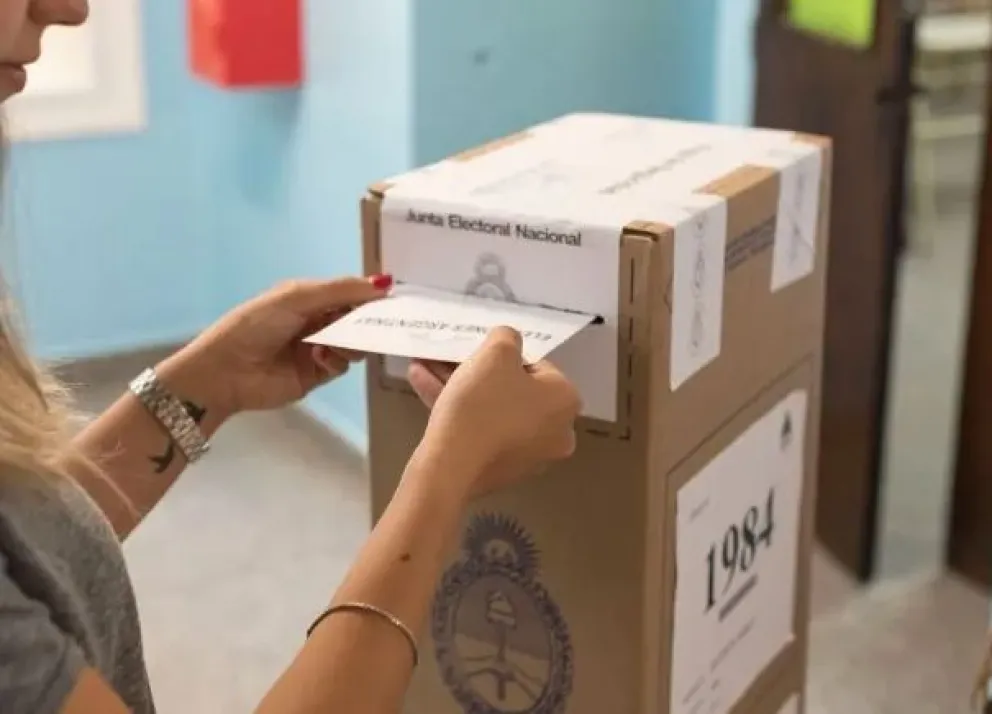 PASO 2023: hoy comienza la prohibición de publicar encuestas o sondeos de opinión 