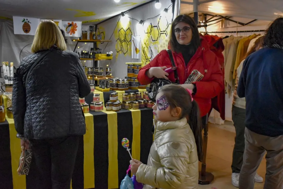 Cerca, El Bolsón siempre estuvo cerca: exitoso finde de expo en el Paulo VI 