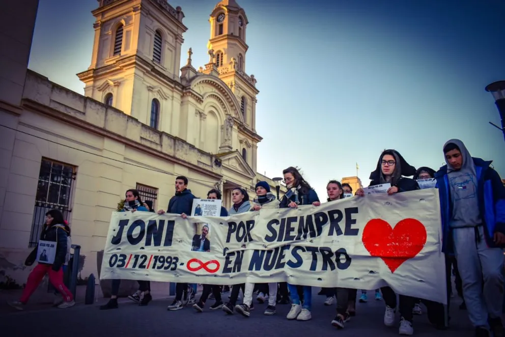 Realizaron una marcha de silencio pidiendo justicia para Jonathan Caracciolo 