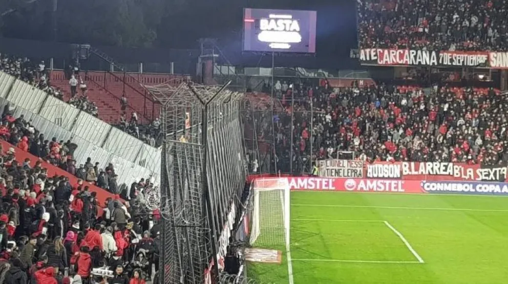 Video: así fue la peligrosa avalancha humana en Newell’s-Corinthians, con incidentes y balas de goma