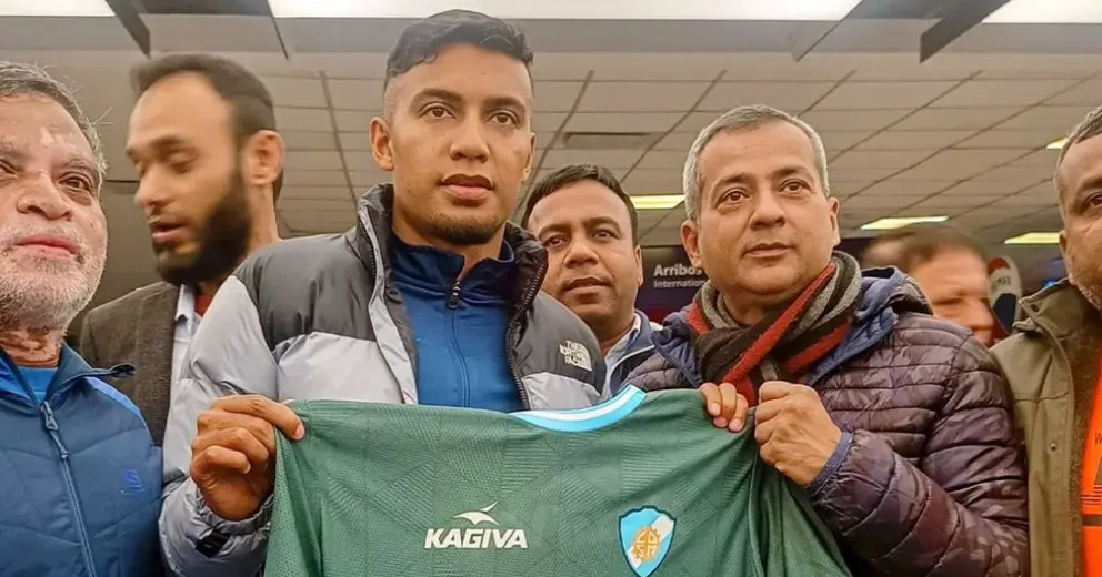 El capitán de Bangladesh ya tuvo contacto con la camiseta de Sol