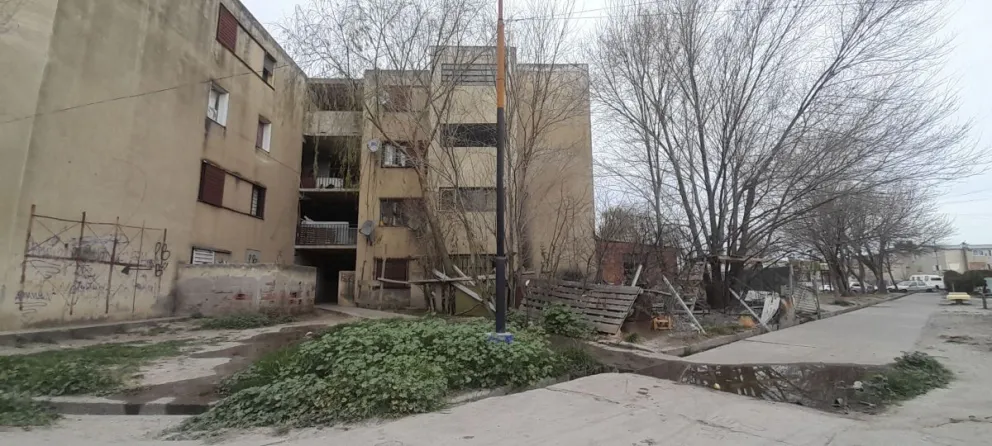 Padecimientos de los vecinos: recién esta tarde volvió el agua