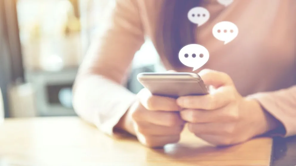 Curving: de qué trata la nueva forma sutil de rechazo en las apps de citas