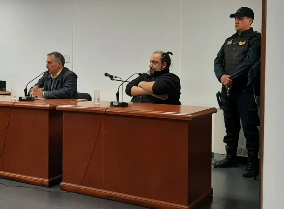 Liberaron a Acosta, extrabajador del Centro Cultural acusado de acoso a una menor y tenencia de armas