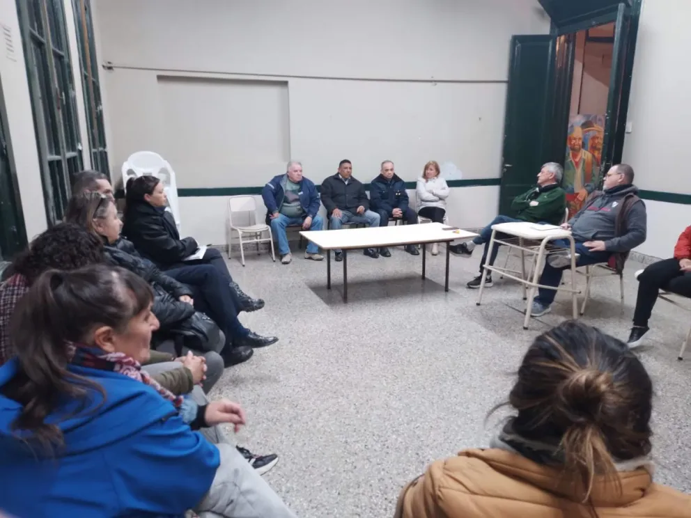 Vecinos y comerciantes buscaron respuestas policiales para enfrentar la inseguridad