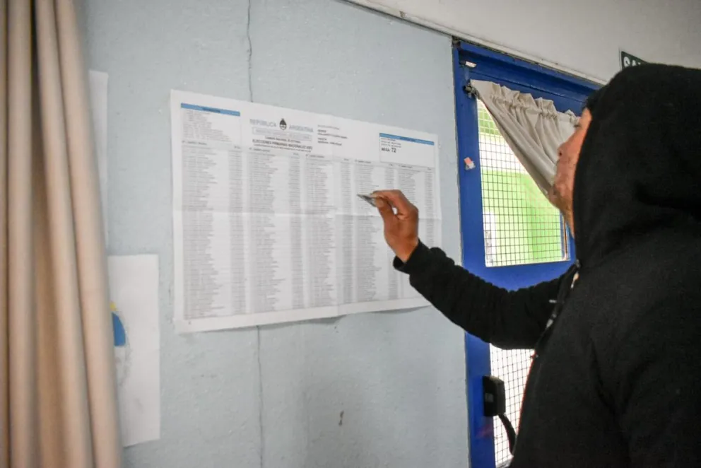 Río Negro completará el cronograma electoral el domingo 22: qué municipios faltan pasar por las urnas