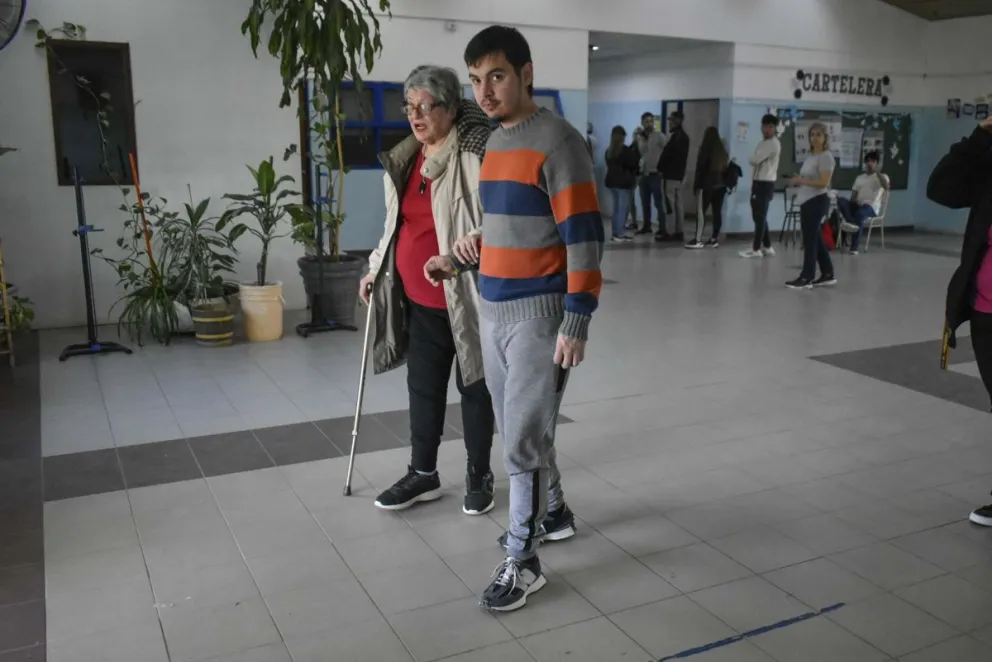 Aumentó el caudal de electores en Viedma rumbo al cierre de la jornada
