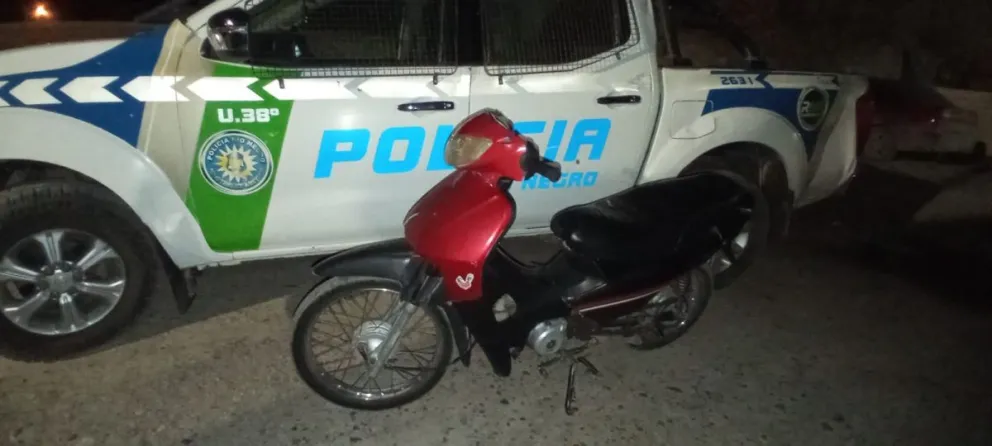 Dos delincuentes volvieron tras las rejas luego de ser descubiertos por robar una moto