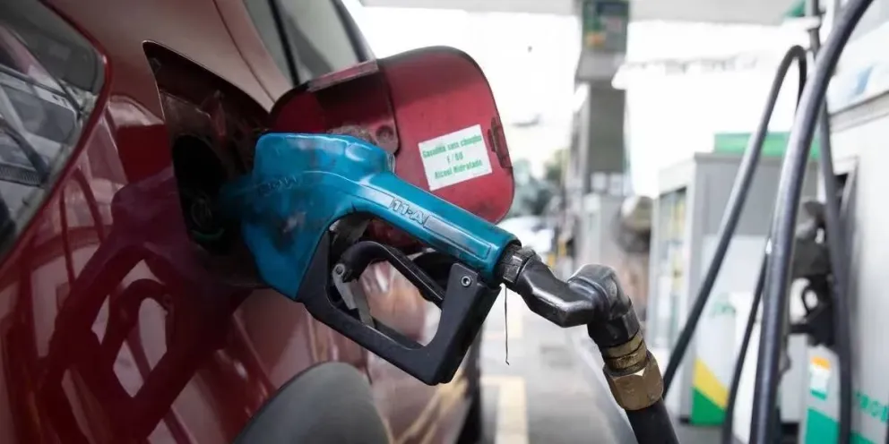 Finaliza acuerdo de precios de combustibles y petroleras deciden subir los precios