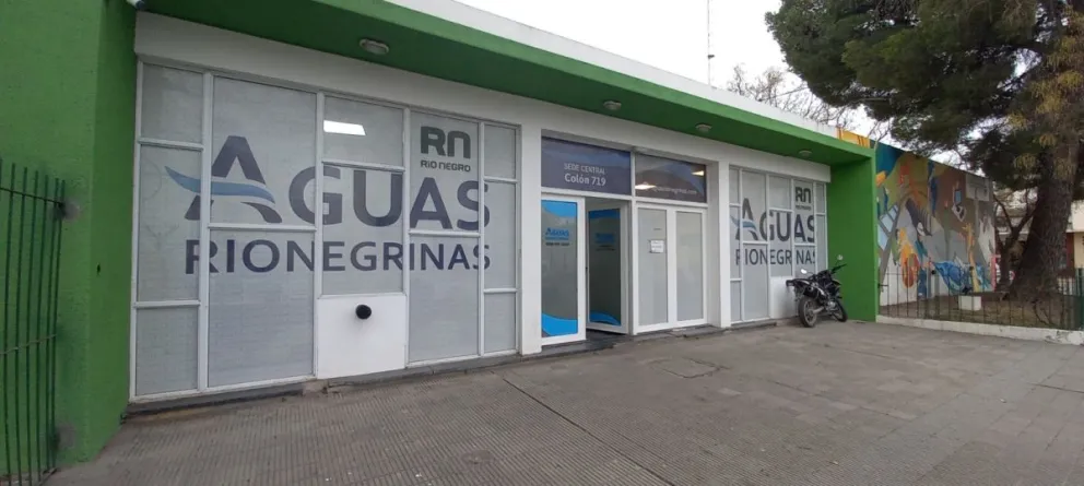 Los delincuentes ya no tienen límites: robaron en la sede de Aguas Rionegrinas 