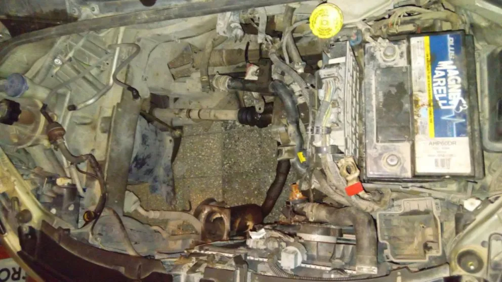 Llevó su auto a arreglar en Patagones y el mecánico se lo devolvió sin motor: la indignante repuesta ante el reclamo