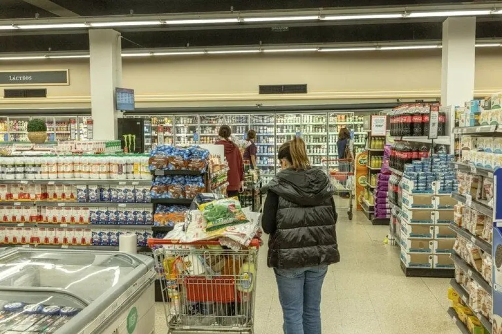 La canasta básica aumentó 7,1% en julio: cuánto necesitó una familia para no ser pobre