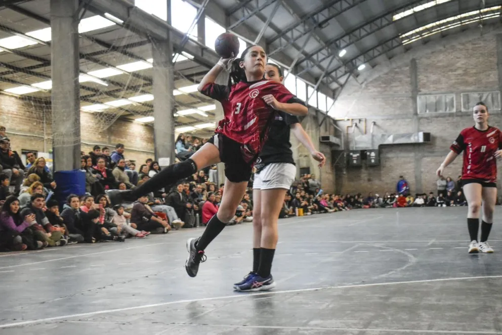 Tres actividades deportivas dejaron unas cuantas monedas al sector turístico viedmense