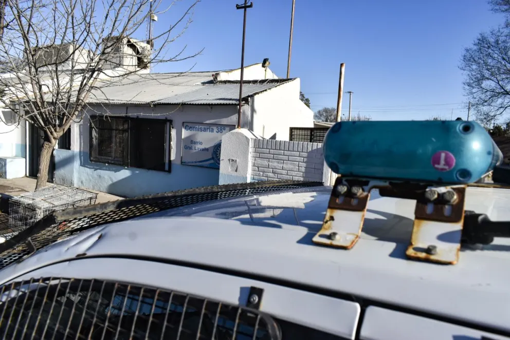 Le tiraron con un aire comprimido a un operador de telefonía en el Loteo Silva: pensaron que les iban a cortar la luz