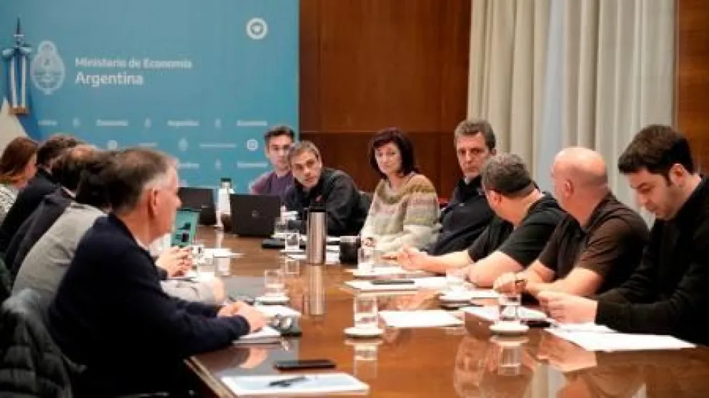 Nuevas medidas económicas para mitigar el impacto de la devaluación post PASO
