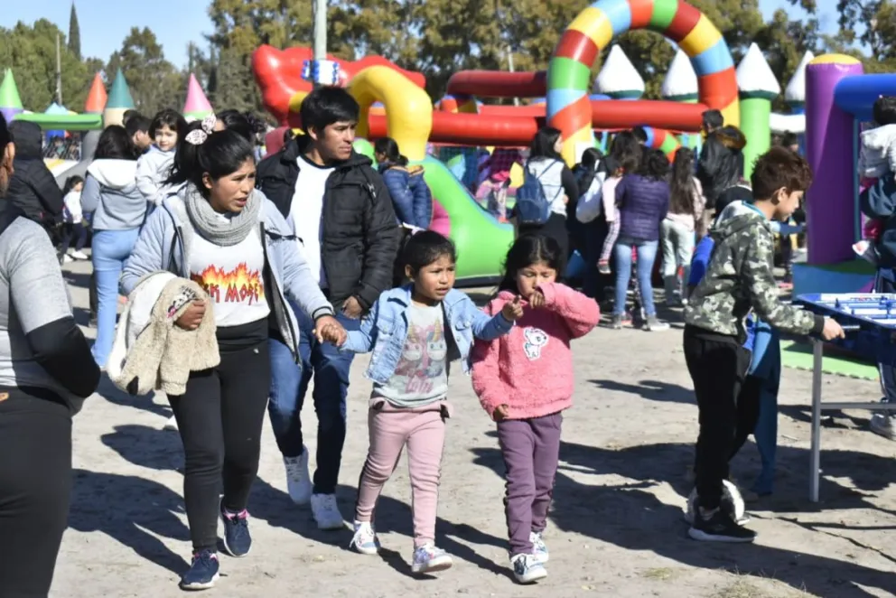 El Parque Ferreira se llenó de risas y juegos en la celebración del Día de las Infancias
