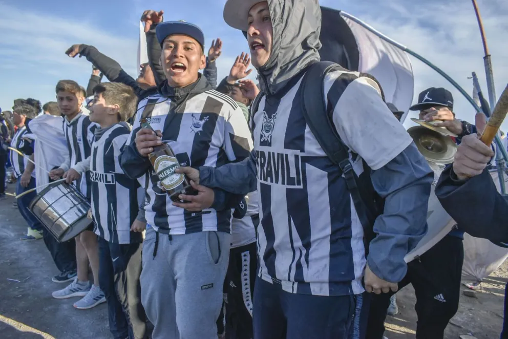 La Esquina le dio una paliza al Guido y se consagró campeón del fútbol barrial