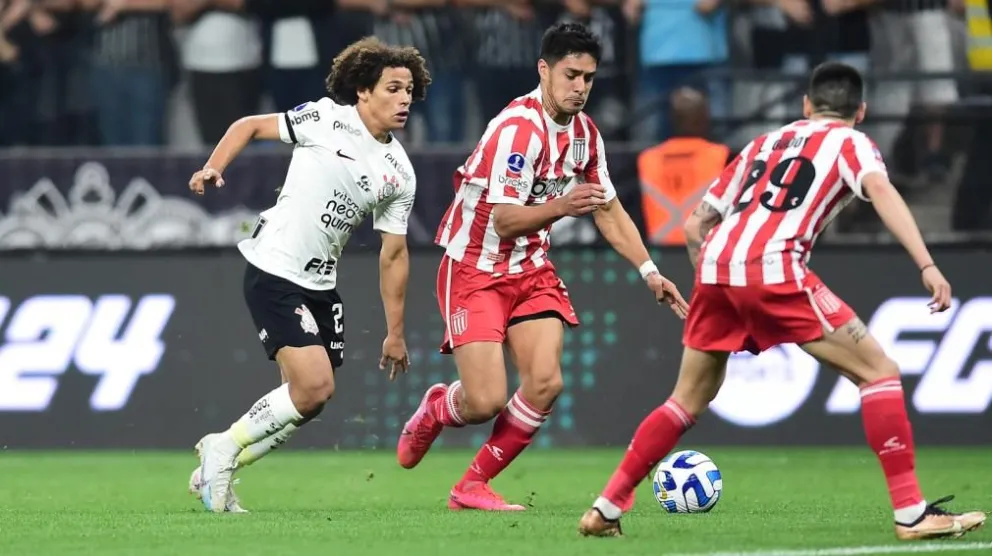 Estudiantes recibe a Corinthians y tiene que ganar para pasar de ronda en la Sudamericana