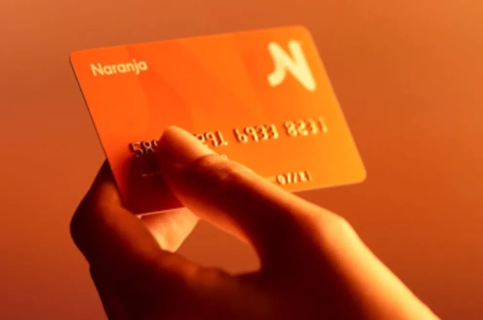 Tarjeta Naranja deberá devolver la plata a un cliente por una compra que resultó ser una estafa
