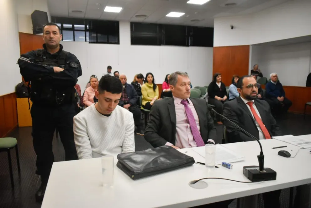 Los abogados de Ramiro Gutiérrez, quien mató a un chico con su camioneta en Cipolletti, acusaron a la Justicia de "manipular a los jurados"