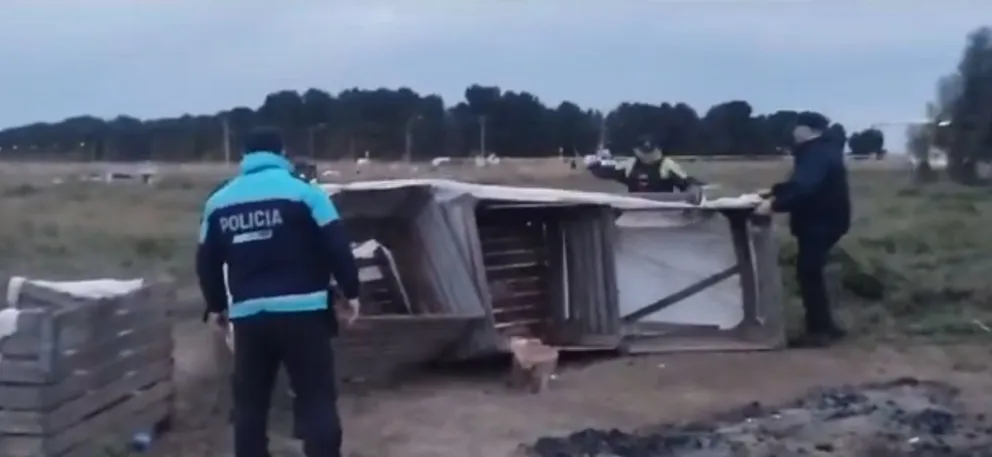 Desalojo en Villalonga: Mirá el video de cómo se sucedieron las acciones 