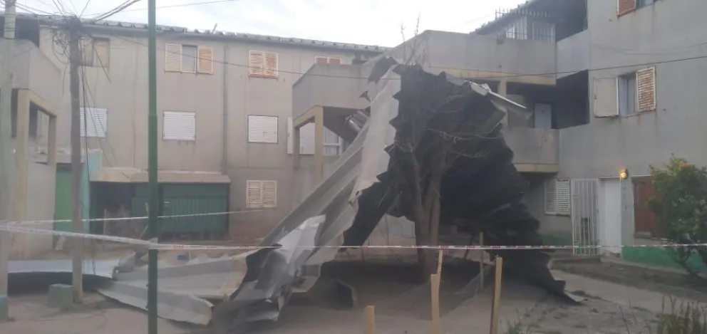 El Municipio responderá por los vecinos afectados con las voladuras de techo 