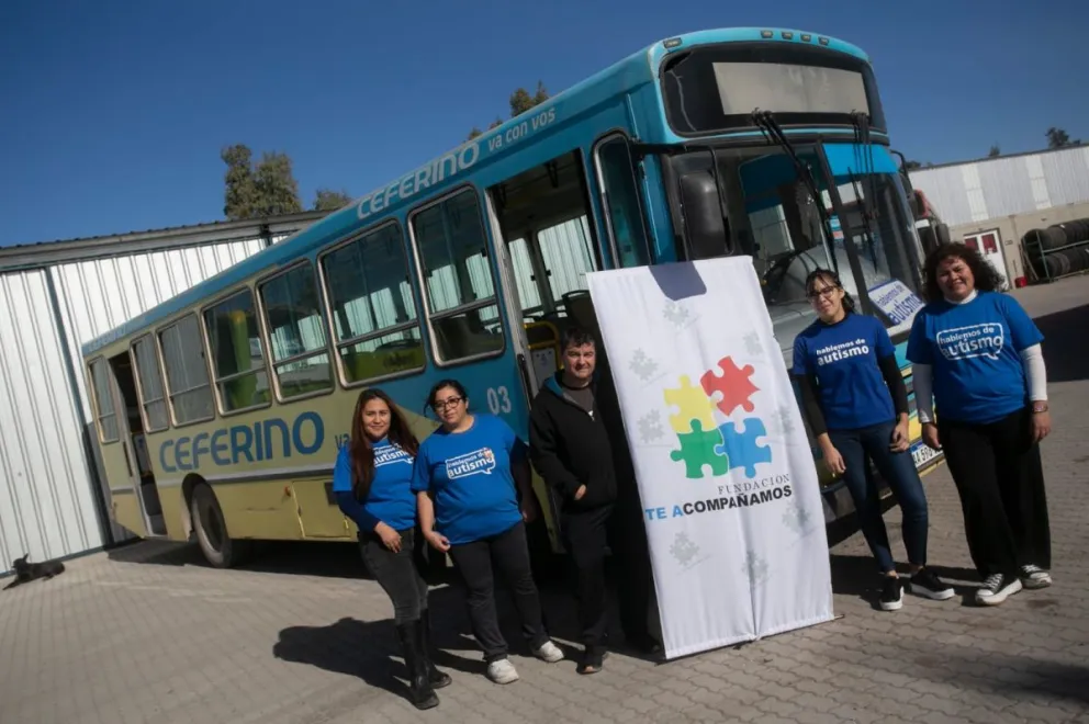 Autismo: Río Negro tiene su primera empresa de transporte público con cartelería